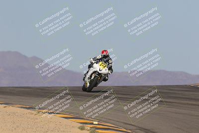 media/Oct-08-2023-CVMA (Sun) [[dbfe88ae3c]]/Race 3 Amateur Supersport Middleweight/